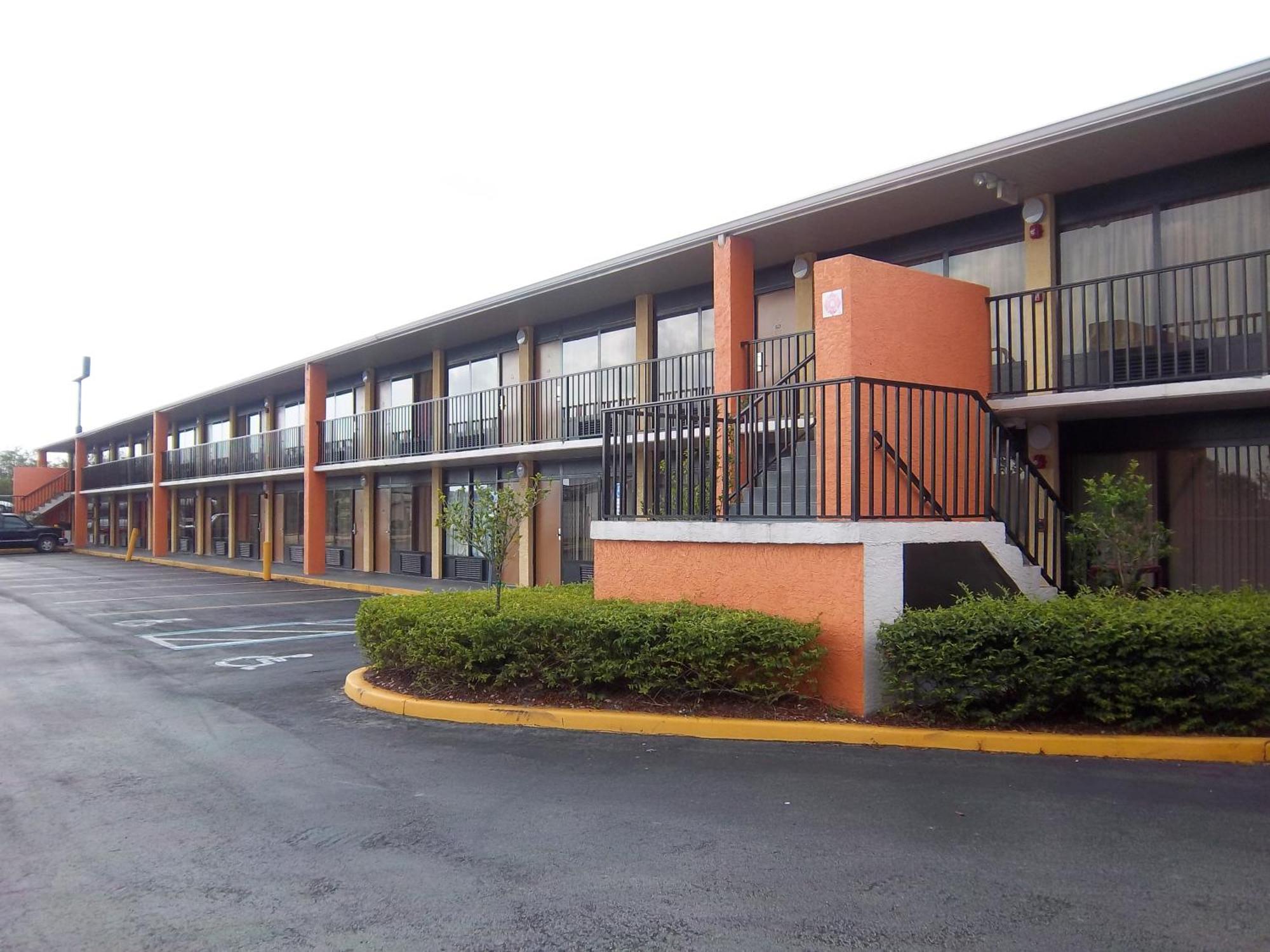 Americas Best Value Inn Florida Turnpike & I-95 Fort Pierce Exterior photo