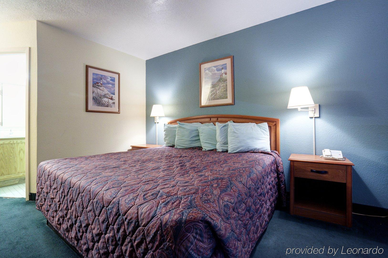 Americas Best Value Inn Florida Turnpike & I-95 Fort Pierce Room photo